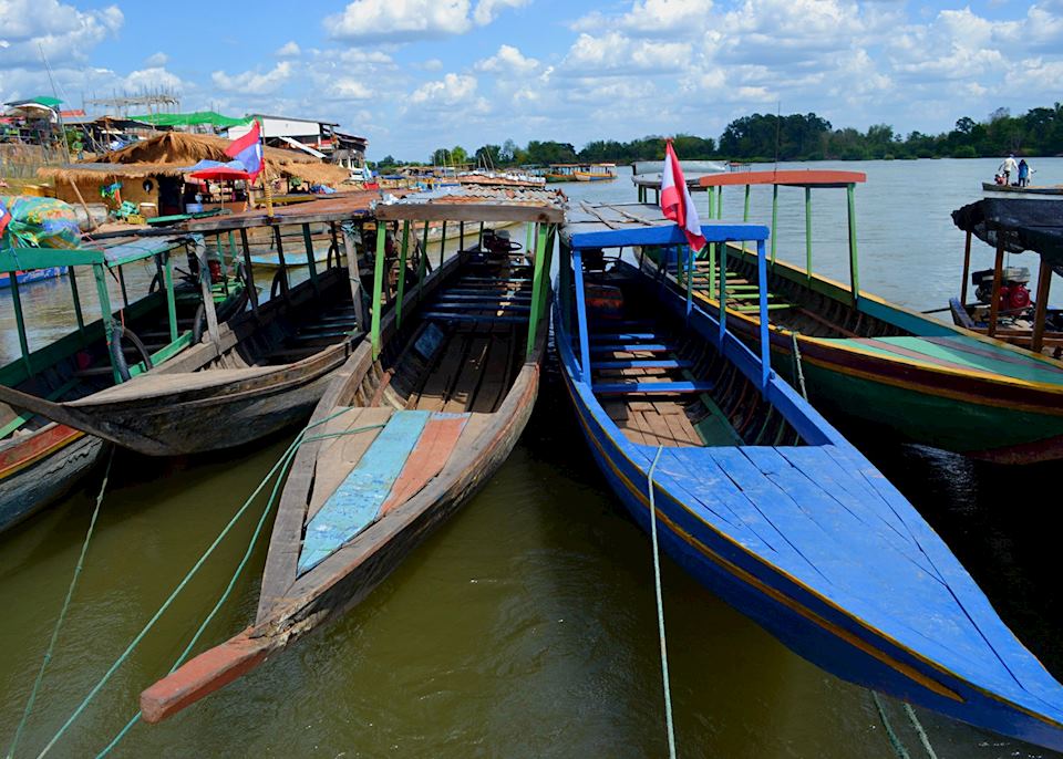 laos boat tour